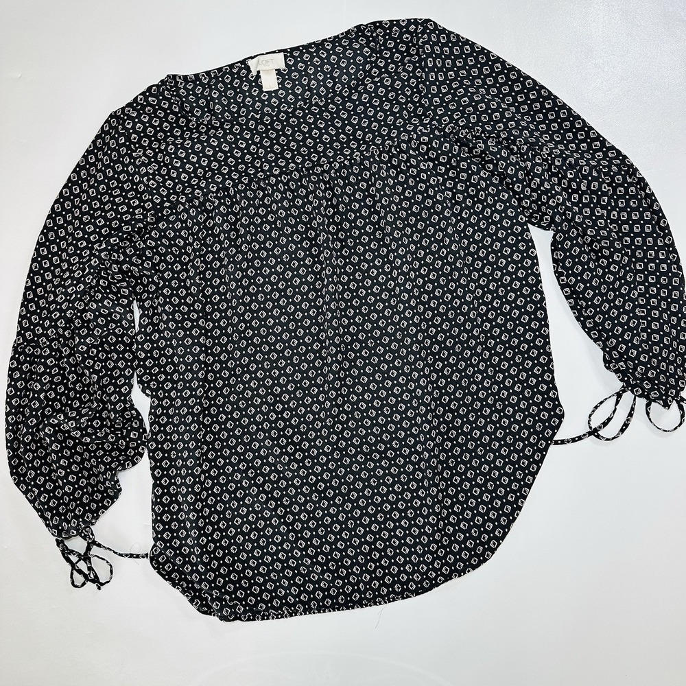 LOFT Women's Large Black White Geometric Print Blouse Long Sleeve Tie Cuff Top - Picture 3 of 7